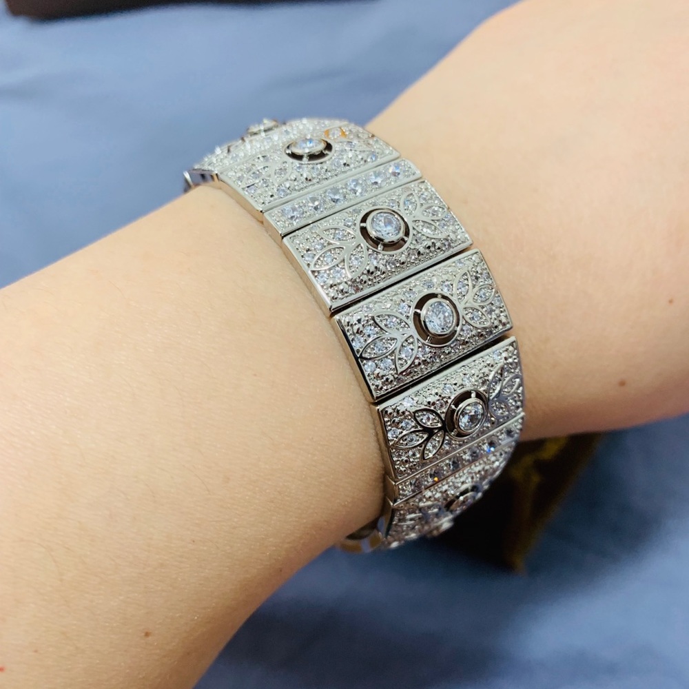 🌸📿 NWOT Carolee Stretch Bracelet